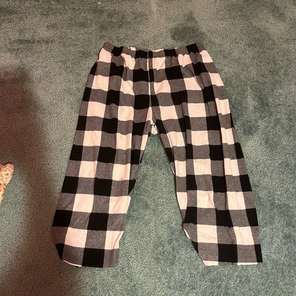 Women’s Black and White Checkered Pajama Pants